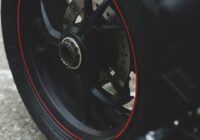 Moottoripyörän rengas sport touring -käytössä